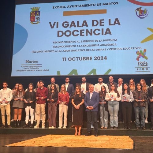 La VI Gala de la Docencia de Martos  homenajea la excelencia académica, al profesorado, y a la labor educativa de las ampas y centros