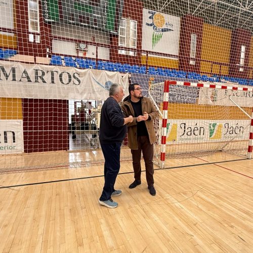 El Ayuntamiento actúa para solucionar las filtraciones de agua en el pabellón polideportivo