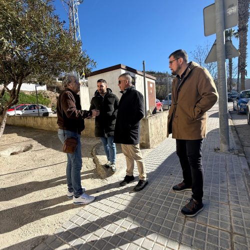 El Ayuntamiento interviene para solucionar los problemas de inundaciones en una comunidad de vecinos de la Fuente de la Villa