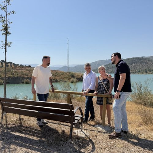Plantación de más de cincuenta árboles en el trayecto por el que discurre el Cross del Pantano del Víboras