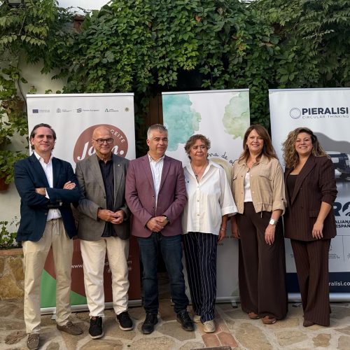 El alcalde participa en el foro profesional sobre olivar organizado por la Asociación Alma de Olivo