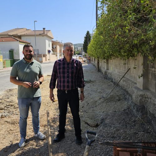 Acondicionamiento de la zona de aparcamientos de la piscina cubierta