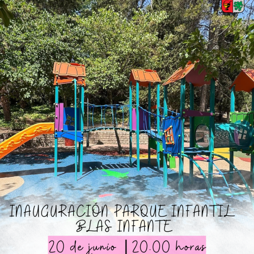 Fiesta de la espuma para inaugurar el parque infantil Blas Infante