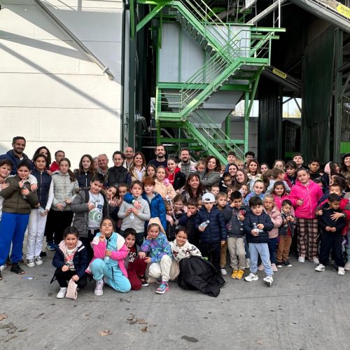 Escolares de Monte Lope y Las Casillas visitan la fábrica Montetucci