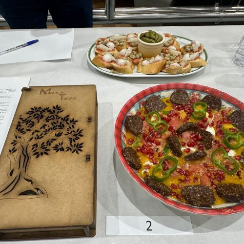 La AAVV La Noria gana el certamen de tapas con AOVE con el plato “aceite y vinagre marteño”