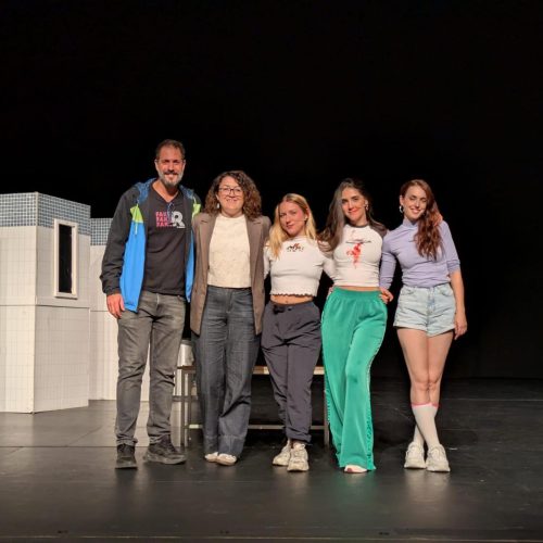 El teatro como espejo de la realidad y espacio de reflexión