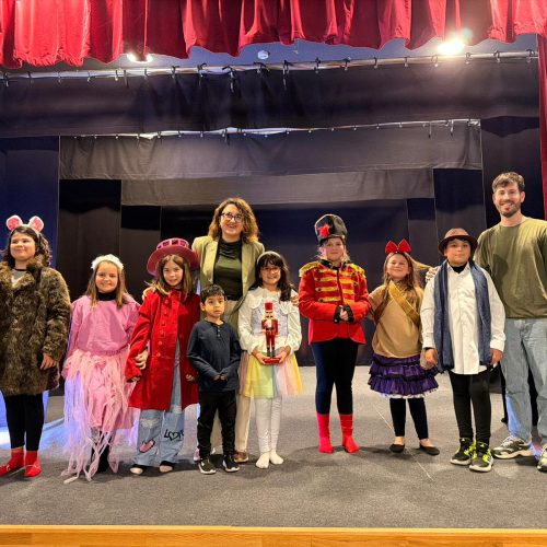 La magia del teatro y la Navidad llenan la Sala B