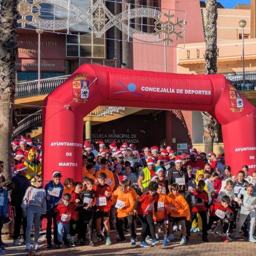 Mas de 600 personas participan en la VI San Silvestre Marteña
