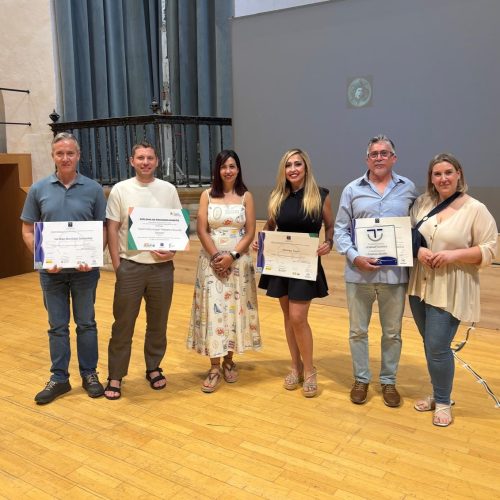 El Ayuntamiento y cuatro empresas locales reciben los distintivos SICTED