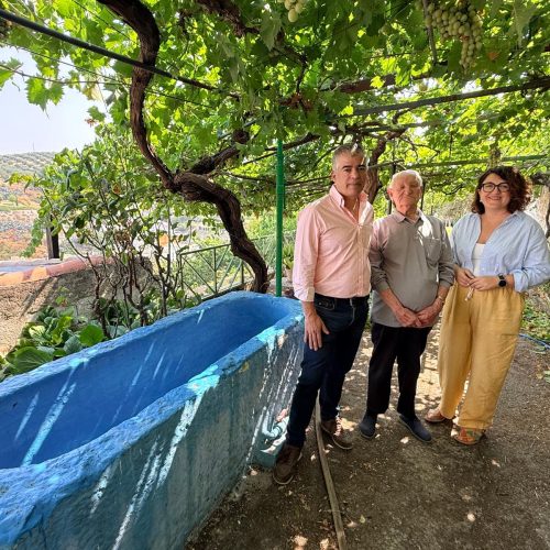 El Ayuntamiento adquiere un sarcófago de piedra gracias a la donación de un vecino