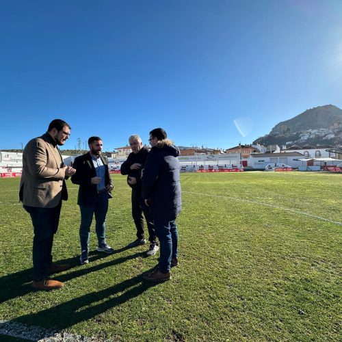 Proyecto para mejorar la iluminación del campo de futbol