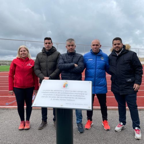 El alcalde inaugura la Pista de Atletismo y la reforma del campo de césped del polideportivo municipal que han tenido una inversión de 1.2 millones de euros